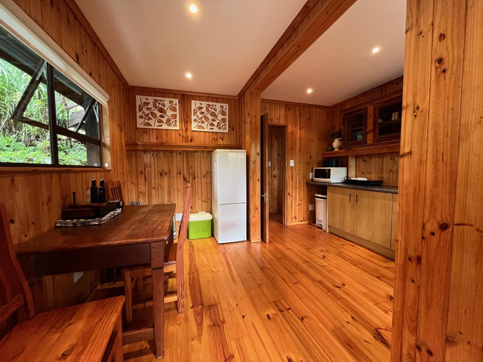 Peaceful Guest Suite With Balcony Views And Garden Setting Brenton-on-Sea Kültér fotó