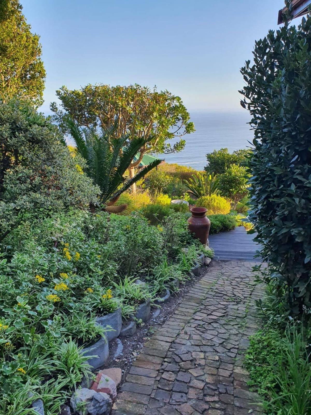 Peaceful Guest Suite With Balcony Views And Garden Setting Brenton-on-Sea Kültér fotó